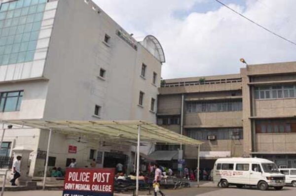 GMC Emergency lacks basic amenities, hygiene; administration in deep slumber!