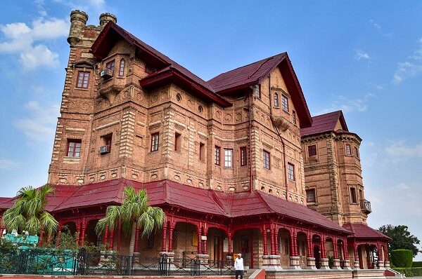 J&K: A Dream Destination: Amar Mahal Palace
