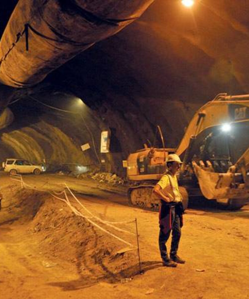 Developmental projects in J&K should not face bottle necks
